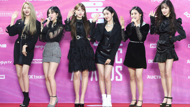 Illustration for article titled All the Debonair, Coordinated K-Pop Looks at the 2019 Seoul Music Awards